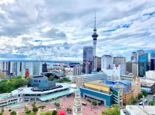 Magnificent Skytower View 2 Bedroom 2 Bathroom Apartment - 2