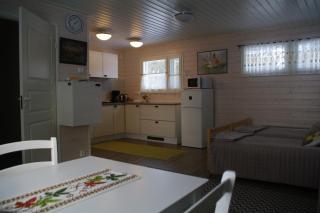 Aneen Loma Vacation and Cottages - 3