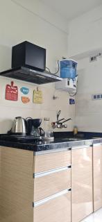 Riverview Bliss Balcony Near airport Couple friendly - 8