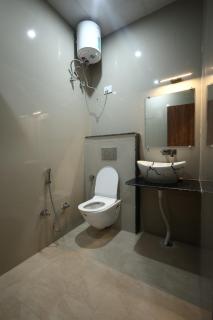 Shri Radhey Krishna Paying Guest House - Mathura - 6