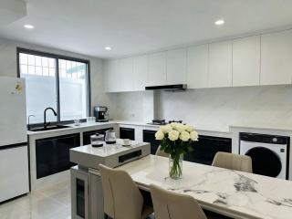 M5 Pattaya Light Luxury Single Family Pool Villa - 5