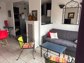 Cosy et Équipé Idéal Couples et Vacances Golf - 7