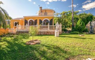 Amazing Home In Oliva - 2