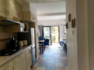 Crayfish Inn No.4 - 5