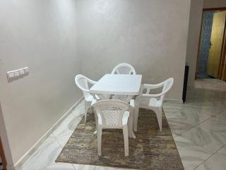 Luxe University Apartment 1 - 4