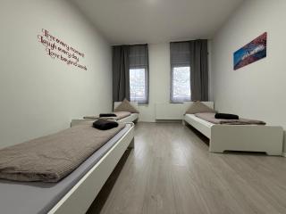 estrella24 LIVING ROOMS Tokio - 8