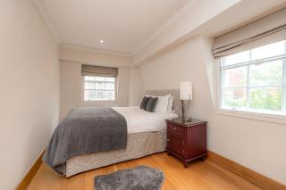 Knightsbridge Duplex Two Bedroom Apartment - 4