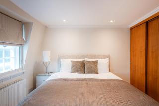 Knightsbridge Duplex Two Bedroom Apartment - 2