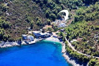 Robinson Josip - 9