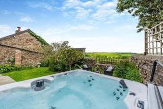 4 Bed in Abbotsham oc-r29365 - 0