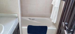 HL 004 Holiday Rentals 3 bedroom 2 bathroom villa - 7