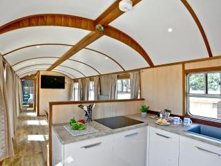 Brunel Boutique Railway Carriage 2 - 5