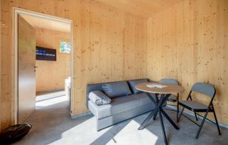 Amazing Stacaravan In Hannersdorf - 8