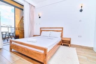 Westlands Elite Living w heated pool - 7