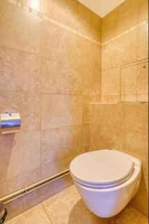 Spacious apartment near Bercy 2 Shopping Center with Balcony and Free Parking - 2