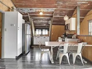 Rustic Barn Retreat w Hot Tub Game Room & FirePit - 1