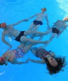 ZEcamping 4 étoiles familial piscine couverte restaurant et aire de jeux - 1