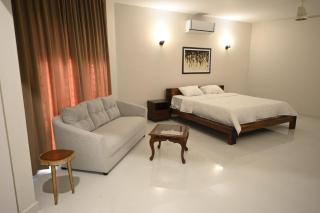 Gosha-e-Shahzad by Eynn Group - 4