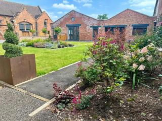 Courtyard View - 3