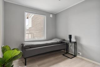 For Groups & Families, FREE Parking, Amazing view by Arctic Homes - 1