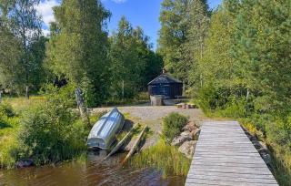 Awesome Home In Lidhult With Lake View - 1