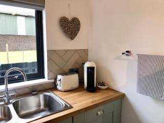 The Cosy Cart Shed - 1