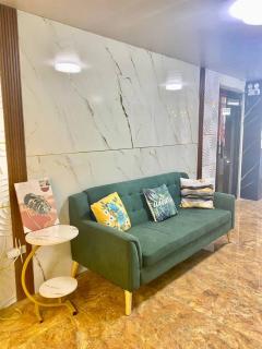 RedDoorz at Urban Hotel - 9