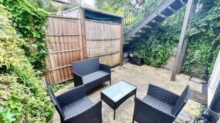 Finsbury Park 1-Bedroom Apt with mini Garden & Paid Parking near Emirates Stadium, Islington by Staylio London - 5