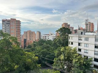 Apartamento familiar en el Poblado Medellín - 4