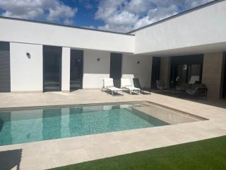 AT la Era de Cerezales del Condado - 2