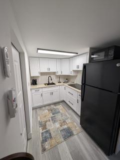 PrimeStay Modern Studio in Prime Location - 8