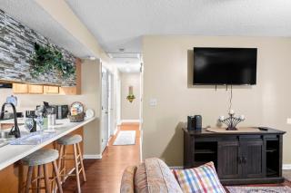 Cozy Family Home 10 Mi to Birmingham Fun - 2