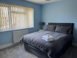 2 double bedroom 1st floor flat - Sleeps 4 - 8