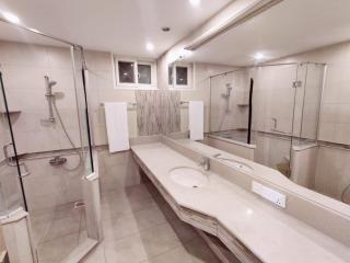 Luxury Guest House - 2