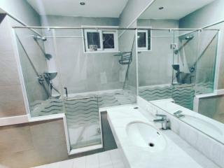 Luxury Guest House - 1