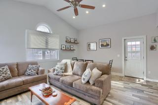 Close to PennWest - Wifi - Fenced Yard - 7