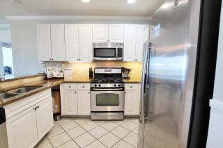 Wharf 812 by Youngs Suncoast - 2