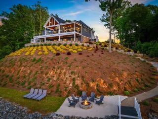 Gaston Shores - Boat Dock, Lake Access & Hot Tub - 0