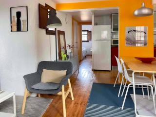 Barcelona Old Town attic near Catalunya square - 2