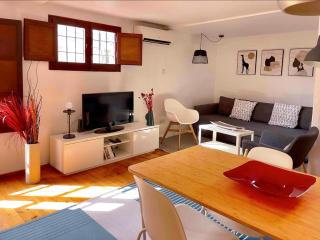 Barcelona Old Town attic near Catalunya square - 3