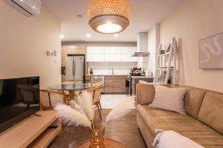 Private 2 Queen Bedroom Suite with Parking & Gym Near Downtown & Airport - 6
