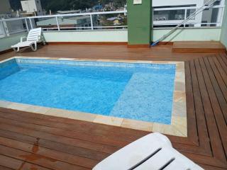 Apartamento próximo à orla e em frente à linda praça - 8