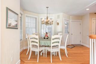 Town & Tide Home for 8 - 4