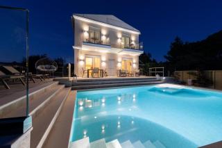 Thalia - Agios Georgios - 2