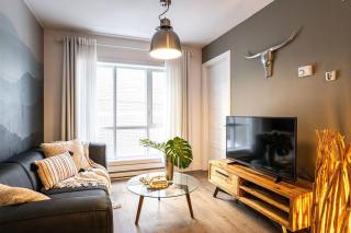 207 - Mondern Cozy New Apt with 2BR, Prking, Gym,DT&Airport - 0