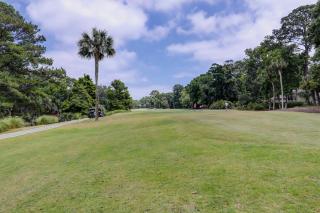 Colonnade Club 142 - 6