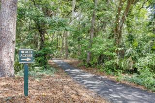 Colonnade Club 142 - 1