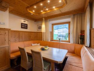 Holiday Home Villa Emma- Ferienhaus für bis zu 10 Personen- eigener Garten- absolute Privats by Interhome - 4