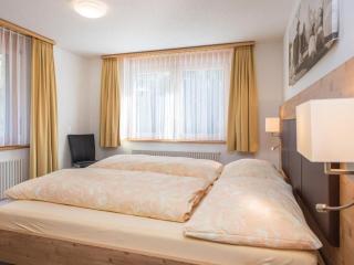 Apartment Top Ferienwohnung Breithorn - SkiIn-SkiOut by Interhome - 3