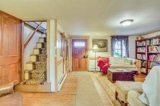 Rural and Historic Detour Escape with Horses On-Site! - 5